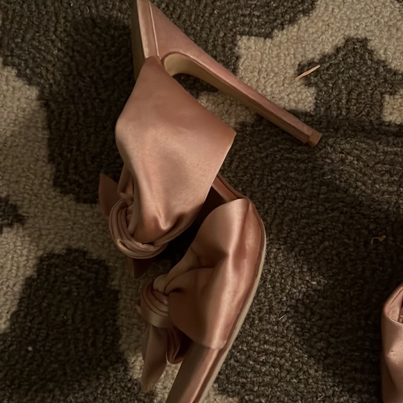 High heel with double bow - Picture 2 of 5